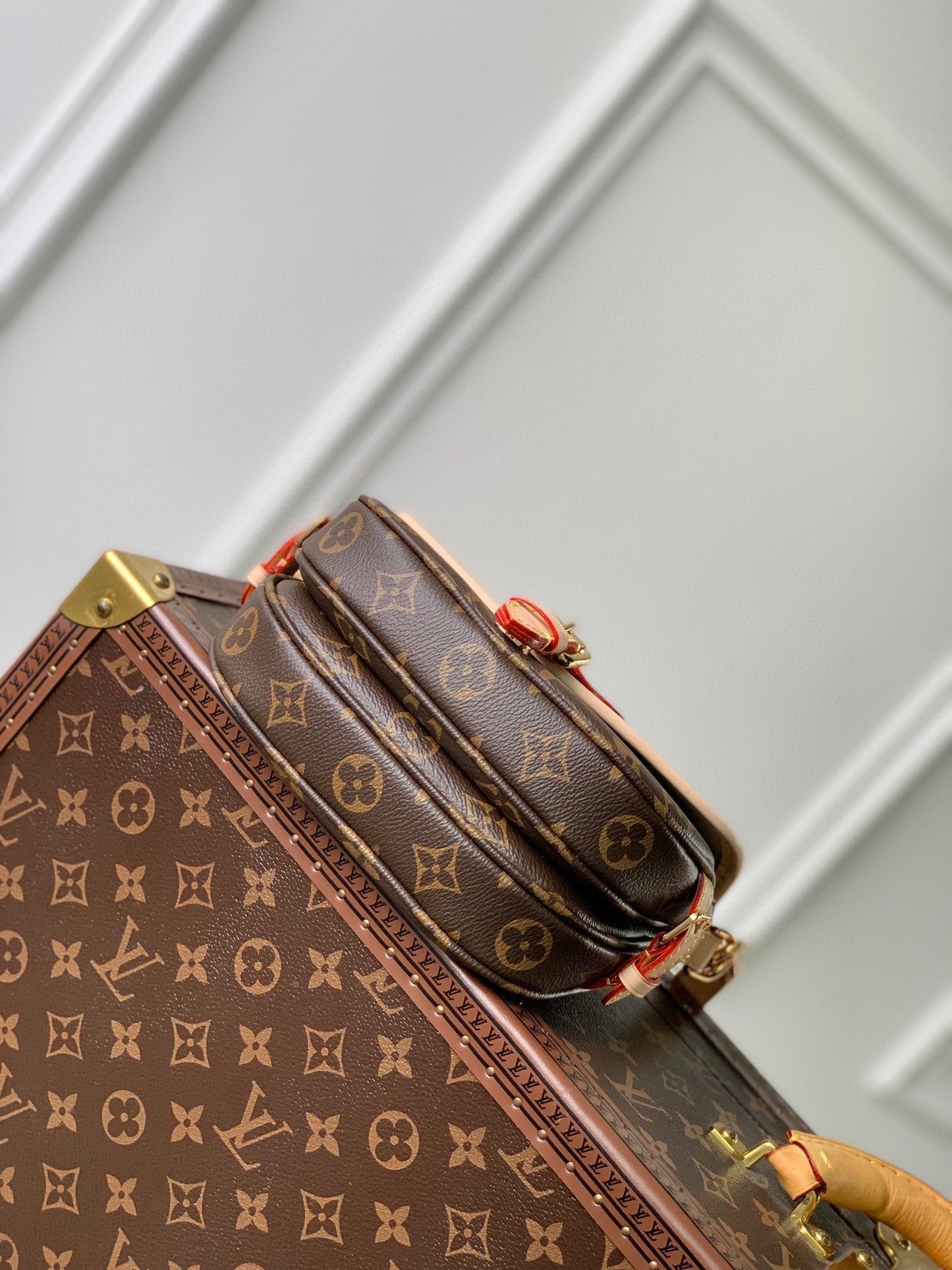 Lo Vu bb series, saddle bag, double shoulder straps