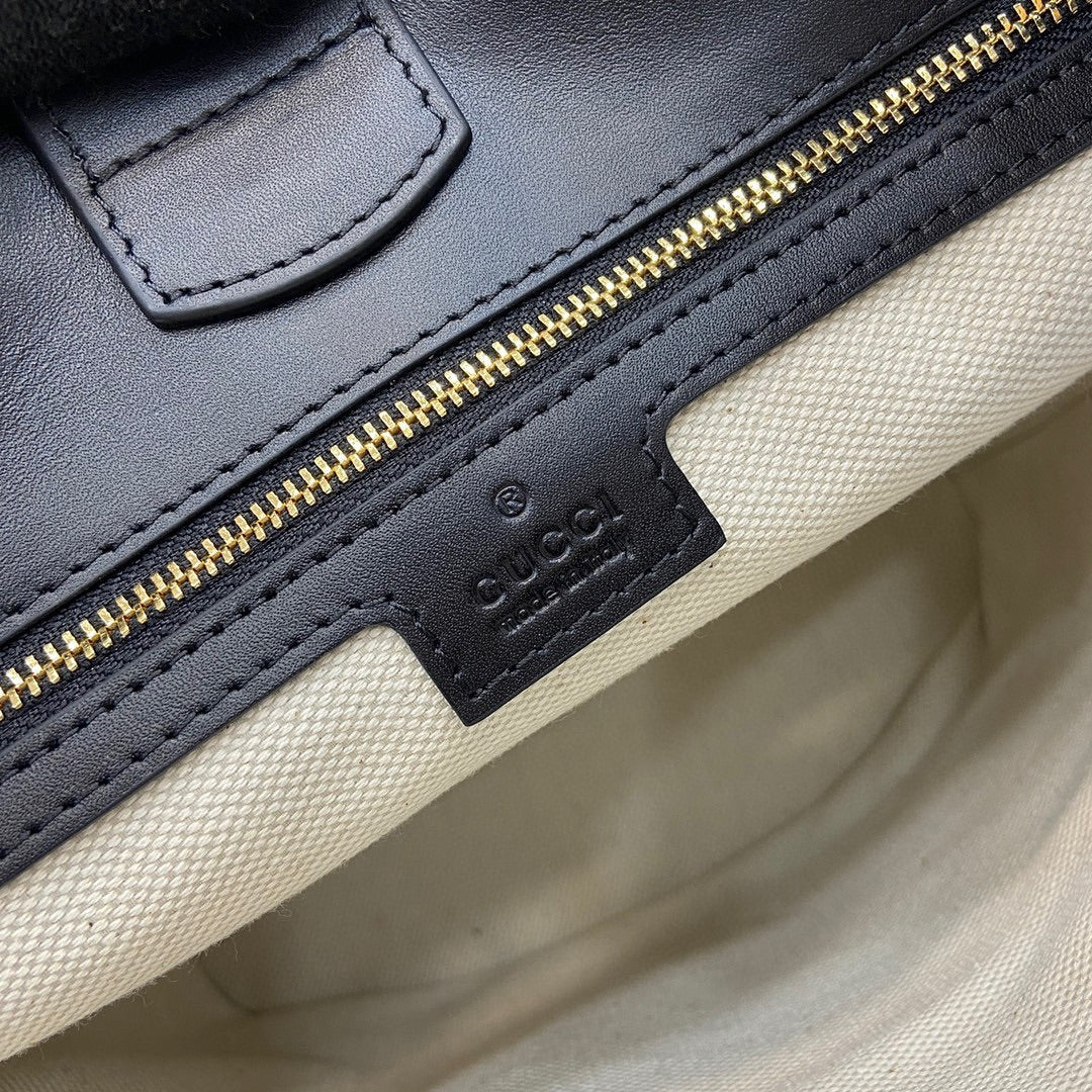 GUCCI small horsebit embellished leather bucket bag